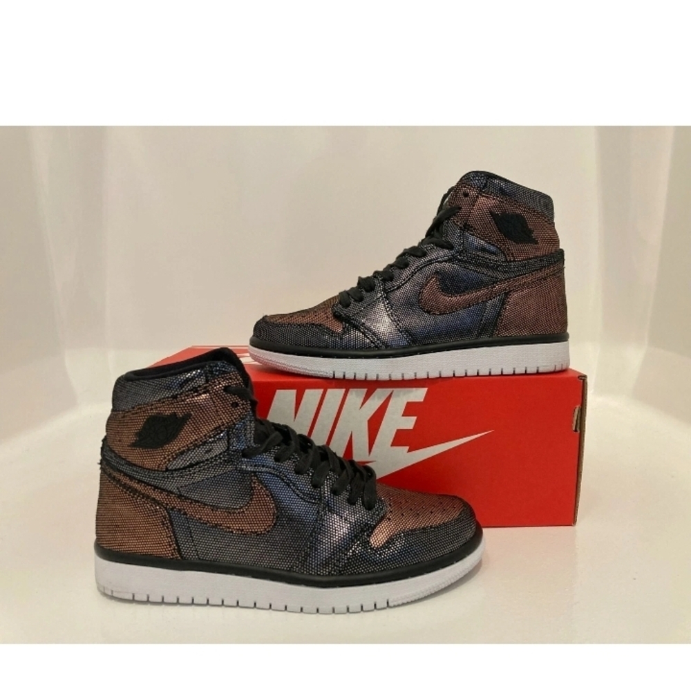 Size 8.5 - Air Jordan 1 Retro OG High Fearless W Rare AUTHENTIC JORDANS